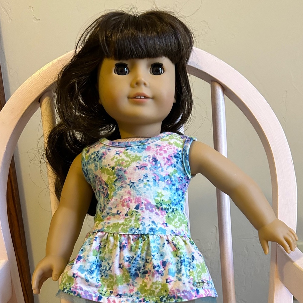 AMERICAN GIRL DOLL
